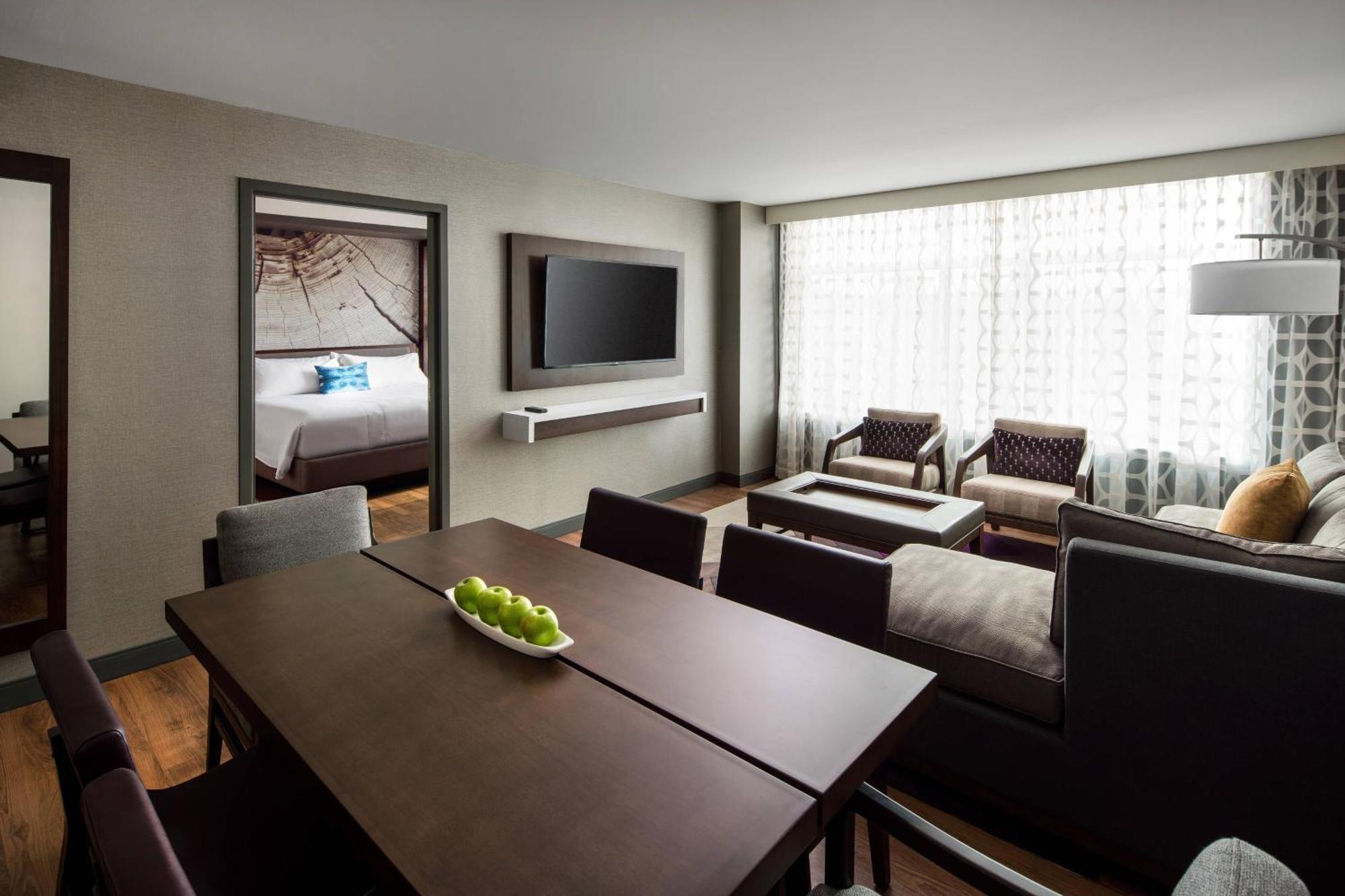 Morgantown Marriott At Waterfront Place Esterno foto